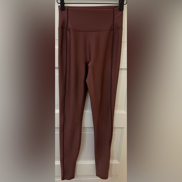 Alo Airlift Redefine Set Burgundy Truffle Sz S - Picture 9 of 14